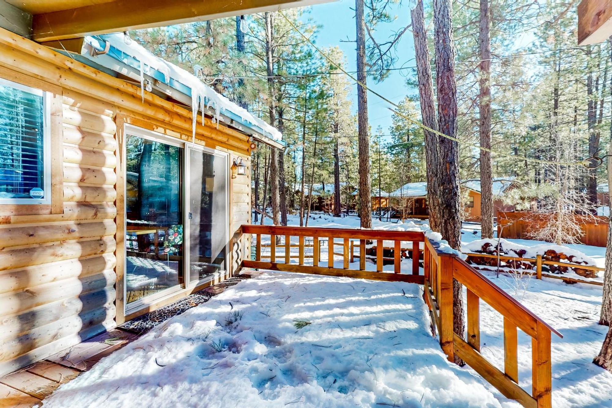 Dam Fun Cabin パイントップ・レイクサイド エクステリア 写真